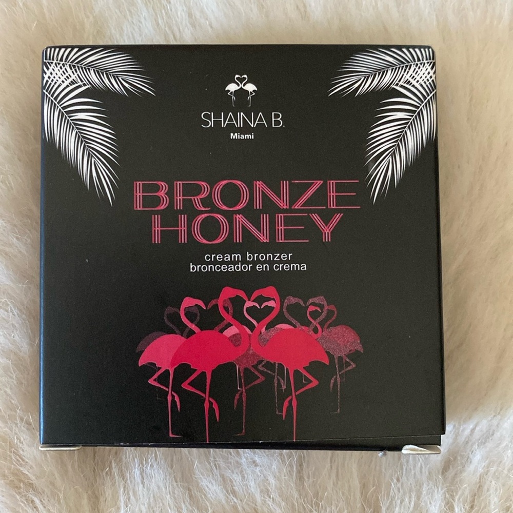 Shaina B. Miami Bronze Honey cream Bronzer